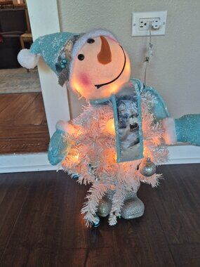 Thomas kinkade light up tree